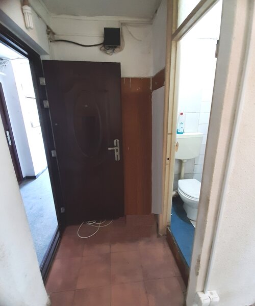 Toporasi, Branistari, Iacob Andrei, garsoniera etaj 1/P+4, bloc civilizat